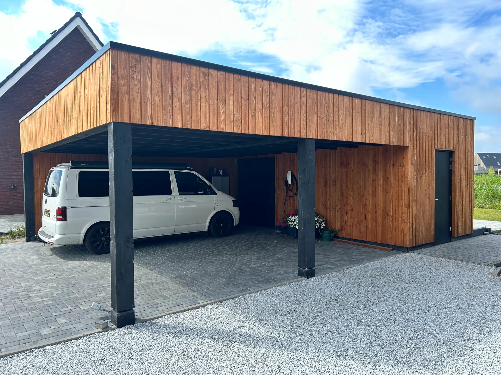 Houten overkapping aan huis